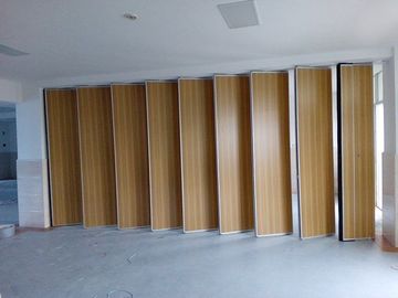 멜라민/직물 사무실을 위한 지상 청각적인 상업적인 접히는 칸막이벽