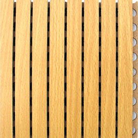 극장 방음 나무로 되는 홈이 있는 청각 패널 배열된 널 베니어 표면