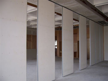 천장 움직일 수 있는 미닫이 문을 교정하는 나무로 되는 방 분배자 벽/소리에 지면