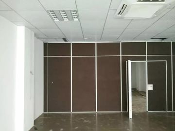 알루미늄 구조를 가진 청각적인 방 분배자 벽을 미끄러지는 건강한 증거 사무실