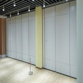 회의실/소리 증거 움직일 수 있는 벽 분배자를 위한 백색 나무로 되는 청각적인 칸막이벽