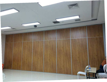 멜라민 표면 패널 고도 5m 회의실/Foldable 칸막이벽을 위한 청각적인 방 분배자