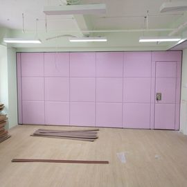 교실 청각적인 작동 가능한 접히는 벽 분할 나무로 되는 가죽 끝 분홍색 색깔