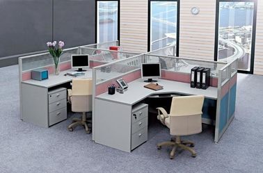 4명의 사람들/목제 컴퓨터 책상 사무실 오두막 분할을 위한 상업적인 사무용 가구 분할