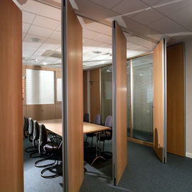 목제 건강한 흡수 가동 가능한 미끄러지는 칸막이벽 사무실과 회의실을 위해 85mm