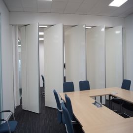 회의실 청각적인 내부 폴딩 장식적인 청각 패널 움직일 수 있는 칸막이벽