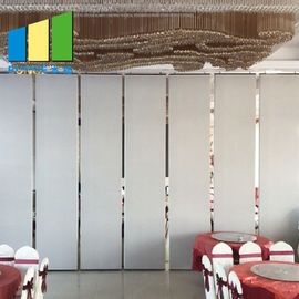 나무로 되는 미끄러지는 방 청각적인 폴딩 Foldable 칸막이벽 분배자 스크린