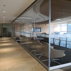 Frameless 유리제 사무용 가구는 회의실을 위한 작동 가능한 벽을 분할합니다