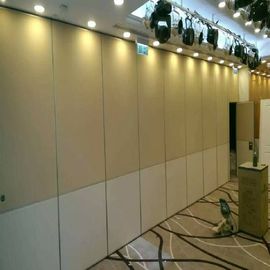 알루미늄 칸막이벽 컨벤션 센터 알루미늄은 전시관을 위한 청각 패널 벽을 깝니다