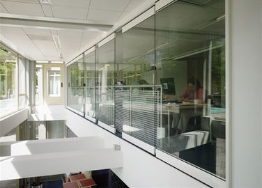 Soudproof 사무실을 위한 알루미늄 Frameless 부드럽게 한 유리제 분할 방 분배자