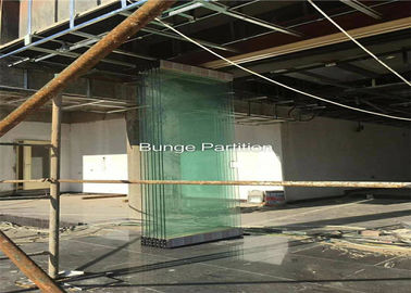 파키스탄 전시회 쇼 방 강철빔의 밑에 접히는 유리제 칸막이벽은 설치합니다