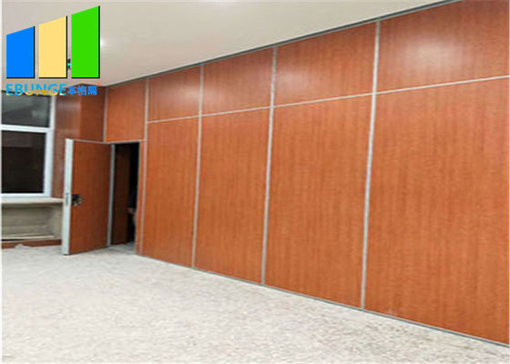 회의장을 위한 움직일 수 있는 칸막이벽을 거는 사무실 공간 분배자 미끄러지기
