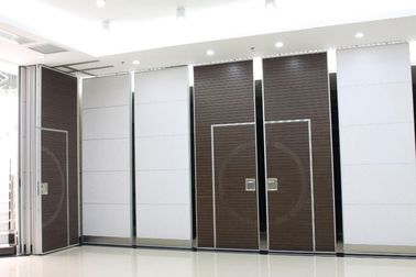 상업적인 가구 회의실을 위한 접히는 칸막이벽 6개 m 고도