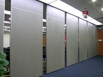 실내 사무실을 위한 중단된 학력별 반편성을 가진 이동하는 작동 가능한 칸막이벽